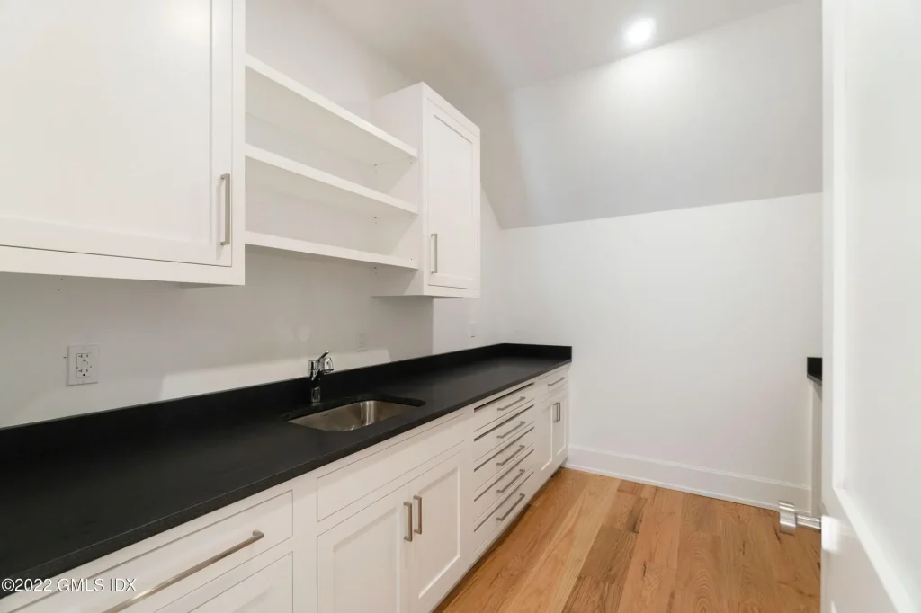 92 Porchuck Road in Greenwich, Connecticut, project photo 4